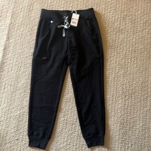 FIGS Zamora 2.0 Jogger Petite Scrub Bottoms